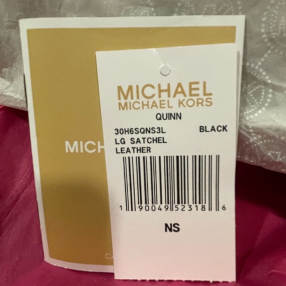 Michael Kors Large Quinn Black Leather Satchel - Picture 5 of 11